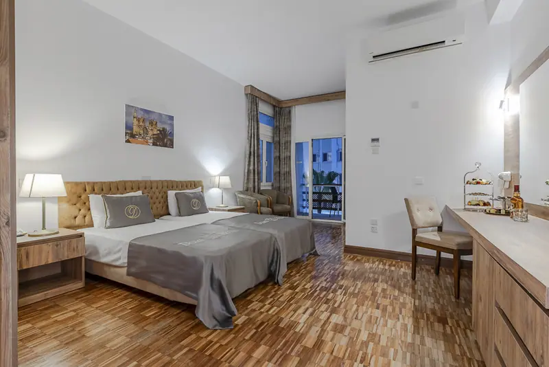 Dome Hotel oda